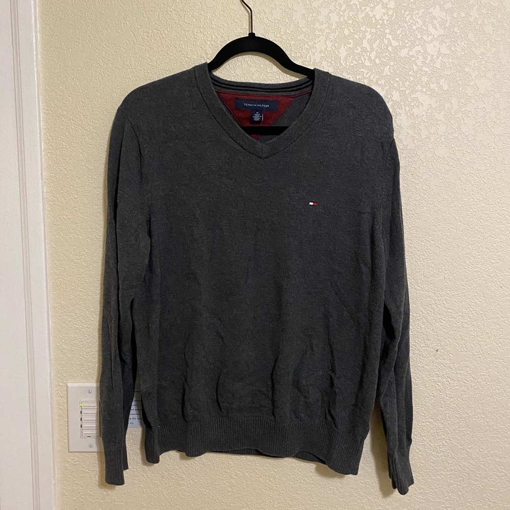 Tommy Hilfiger // grey sweater 🩶